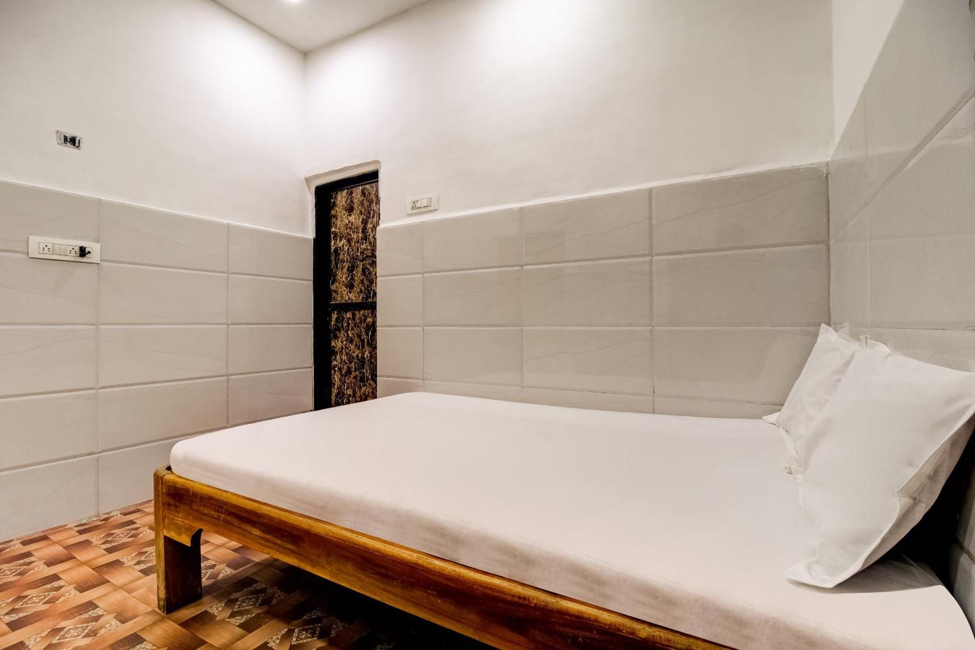 Hotel O Sargam Lodging And Boarding Ulhasnagar Exterior photo