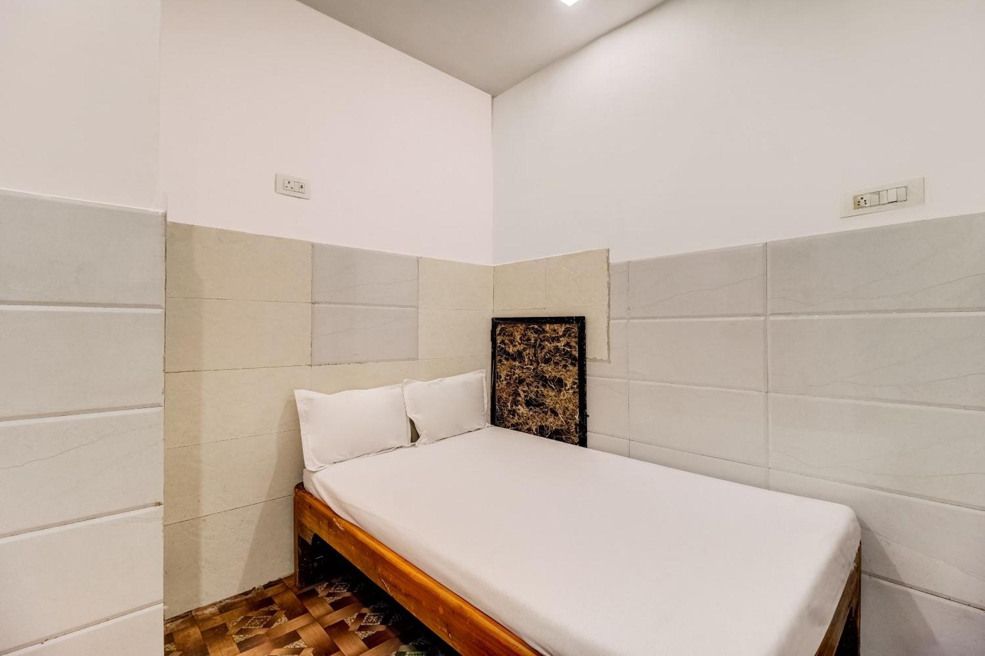 Hotel O Sargam Lodging And Boarding Ulhasnagar Exterior photo